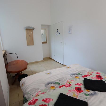 Fantastic Waw - C19 Room F Varsó Kültér fotó